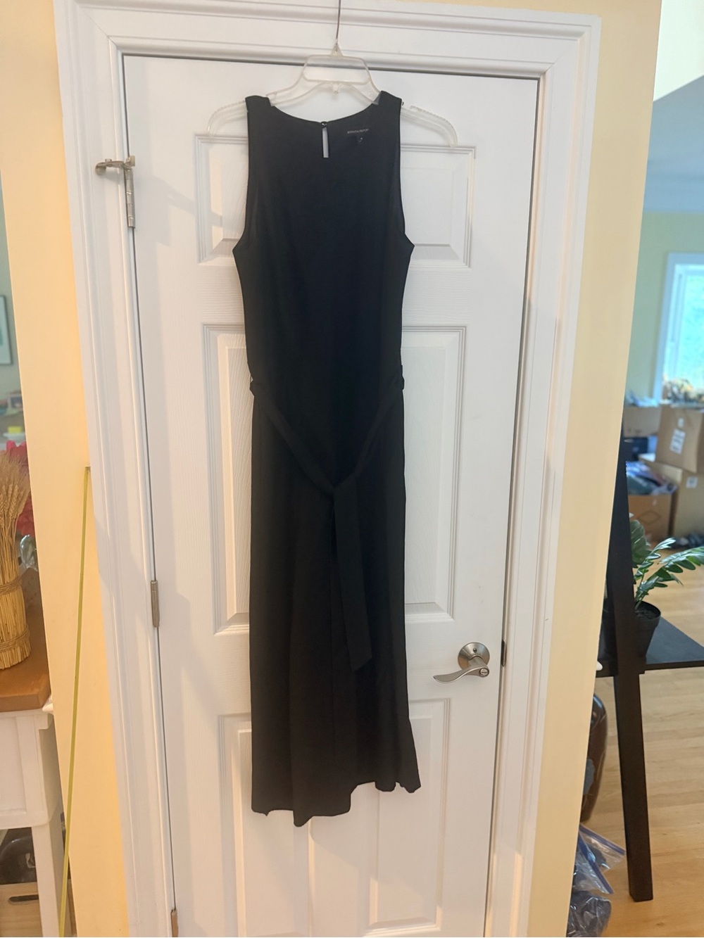 Ladies Size 8 "Banana Republic" Black Sleeveless Jumpsuit with Waist Tie GUC